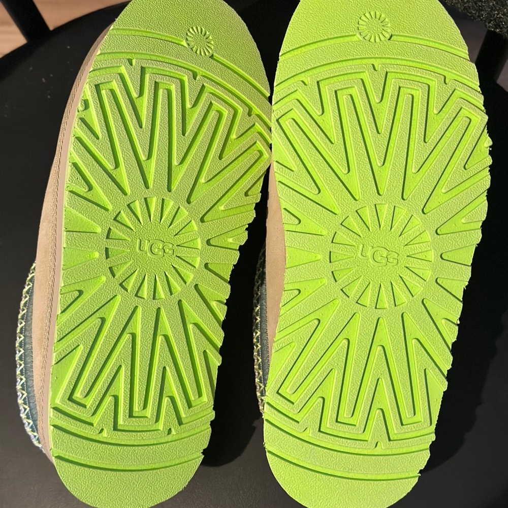 NIB - UGG Tazz Slipper Mustard Seed Neon Green Size 7 - Picture 7 of 13
